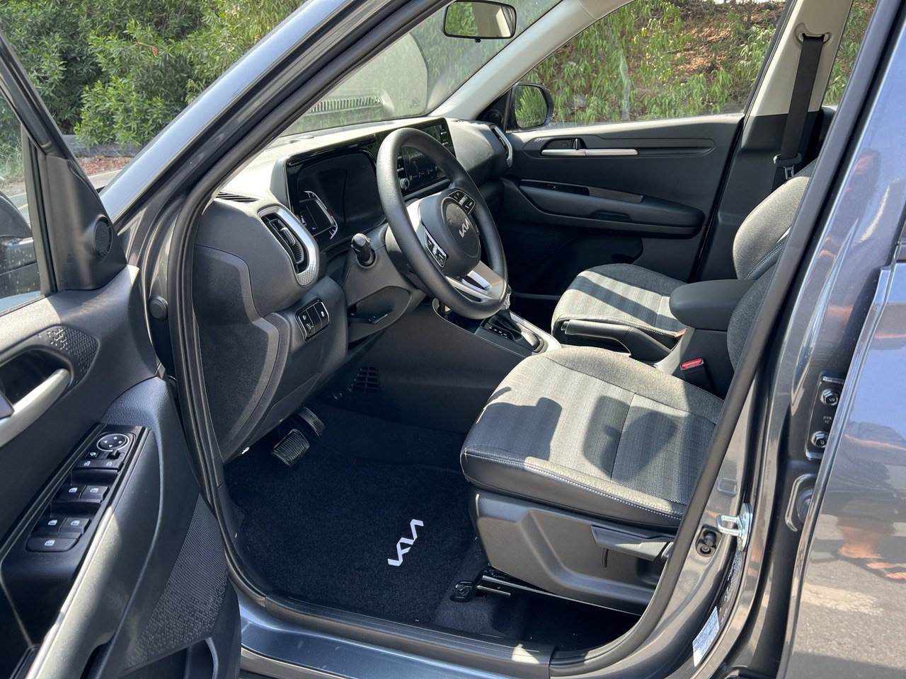 Detail Picture Kia Sonet - Rent in Dubai
