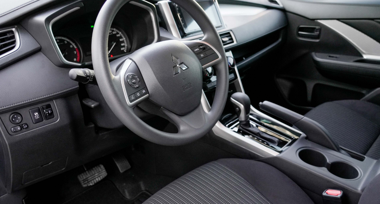 Detail Picture Mitsubishi Xpander 2022 - Rent in Dubai