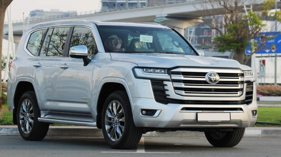 Detail Picture Toyota Land Cruiser VXR Twin Turbo 2023-2024 - Rent in Dubai