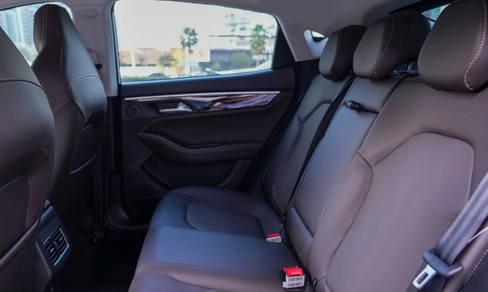 Detail Picture JAC J7 2023-2024 - Rent in Dubai