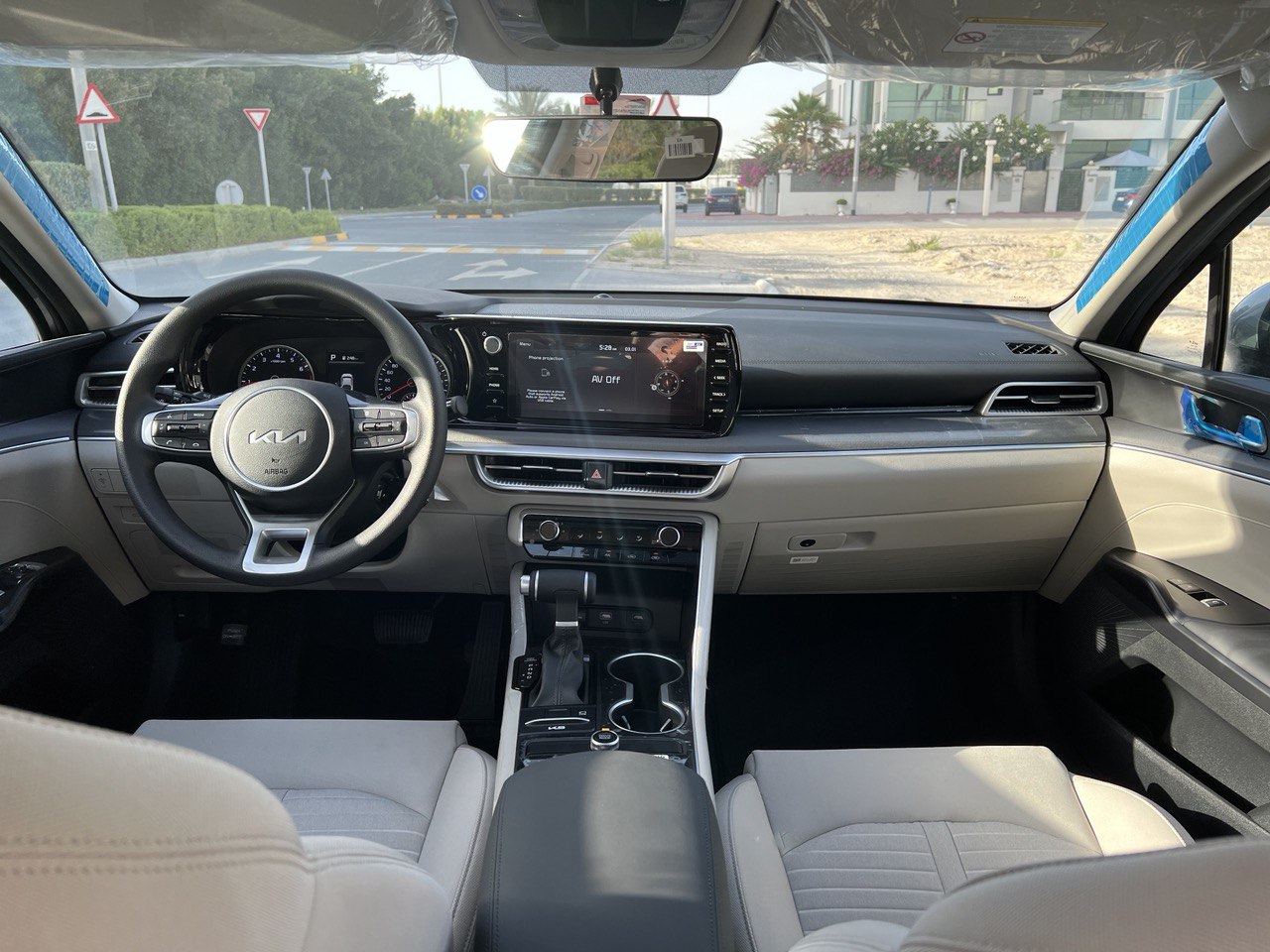 Detail Picture Kia K5 - Rent in Dubai