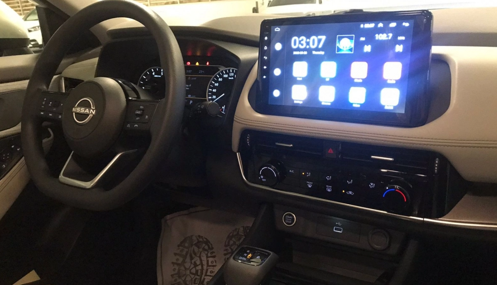 Detail Picture Nissan Xtrail 2023-2024 - Rent in Dubai
