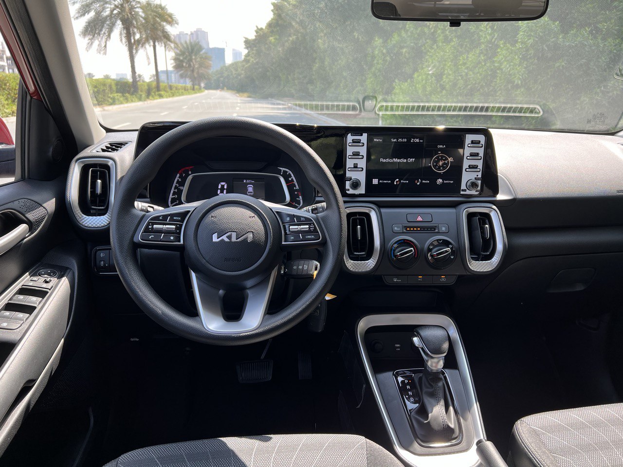 Detail Picture Kia Sonet - Rent in Dubai