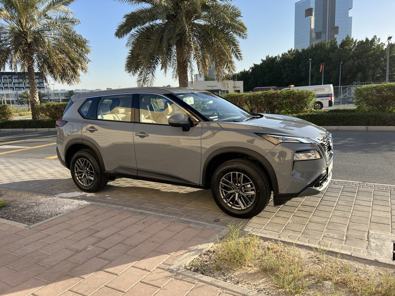 Detail Picture Nissan X-trail - Rent in Dubai