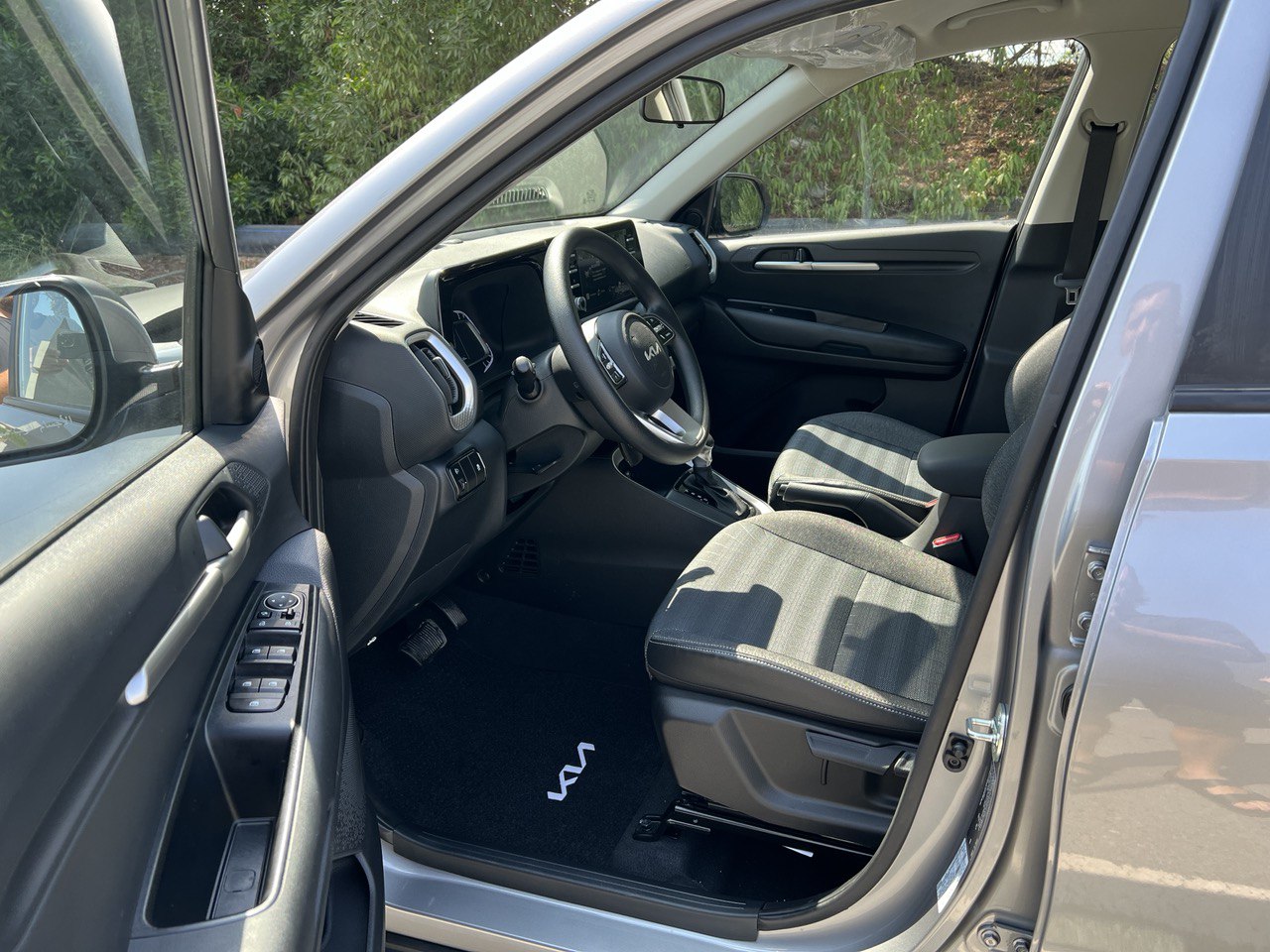 Detail Picture Kia Sonet - Rent in Dubai