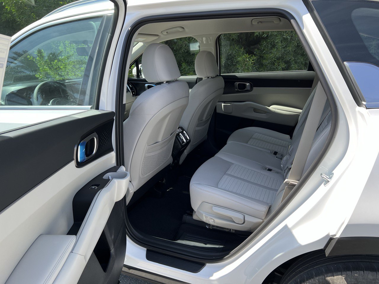 Detail Picture Kia Sorento - Rent in Dubai