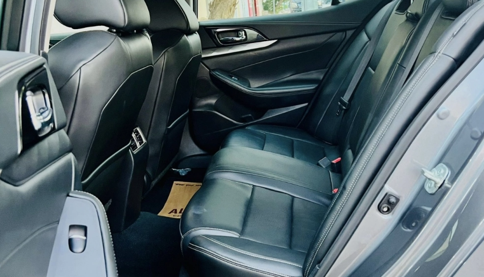 Detail Picture Nissan Maxima 2020 - Rent in Dubai