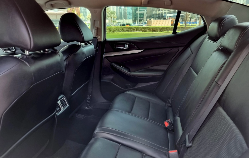 Detail Picture Nissan Maxima 2020 - Rent in Dubai