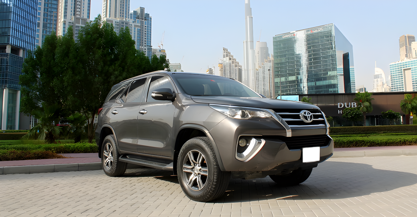 Detail Picture Toyota Fortuner 2016 - Rent in Dubai