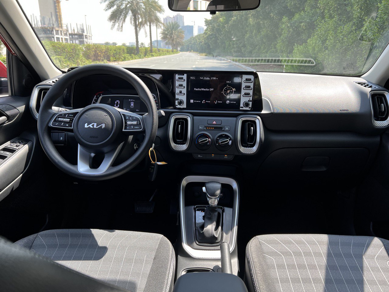 Detail Picture Kia Sonet - Rent in Dubai