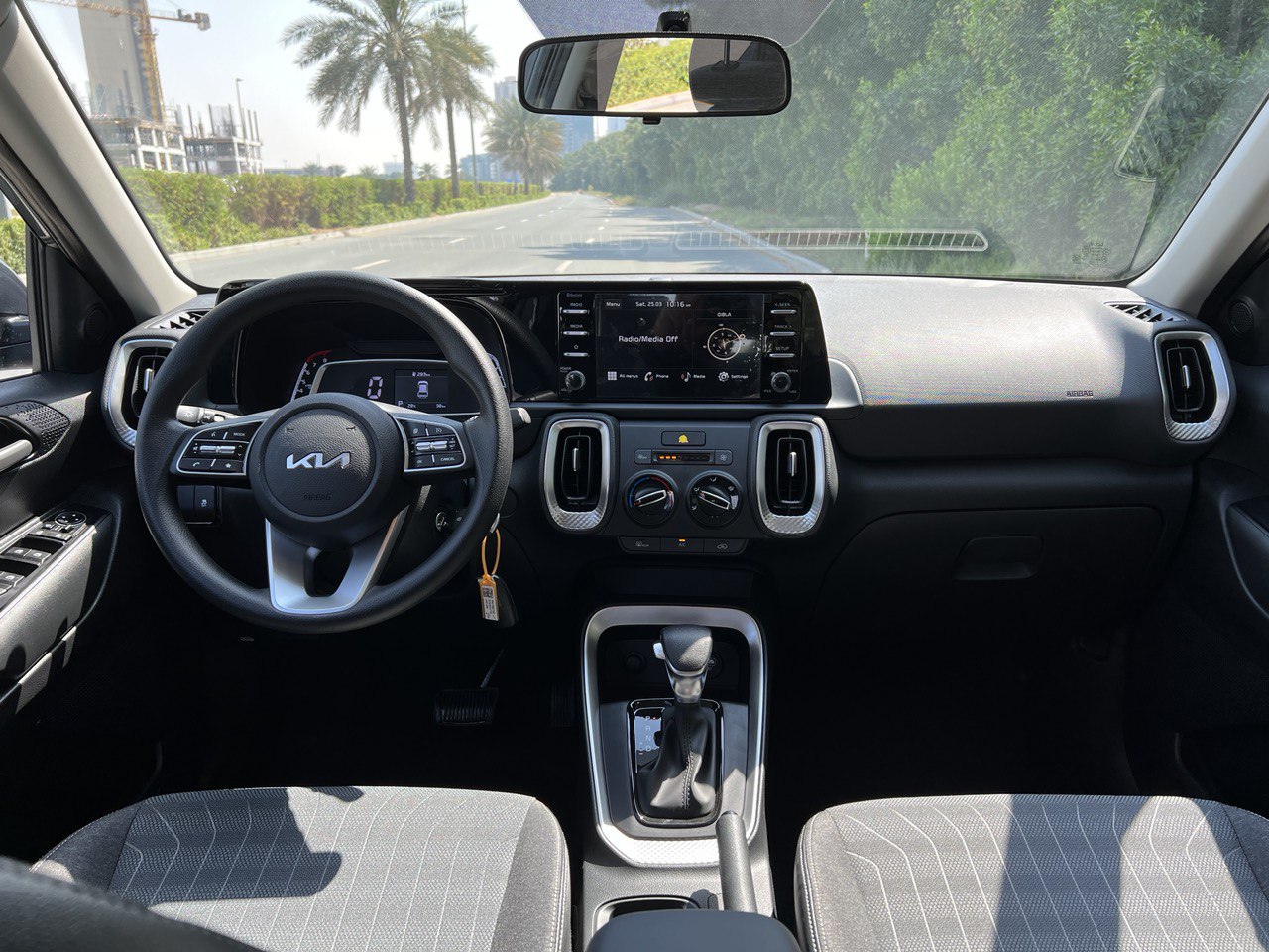 Detail Picture Kia Sonet - Rent in Dubai