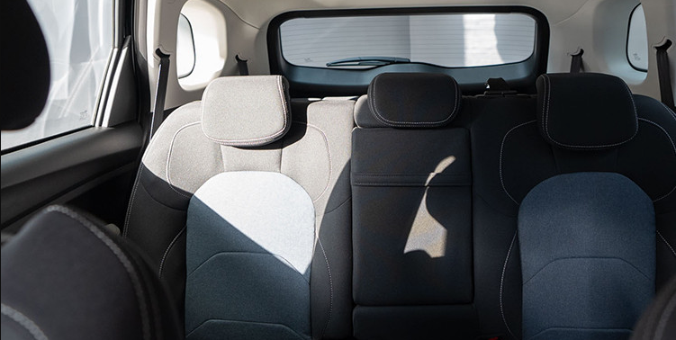 Detail Picture Chevrolet Captiva 2023-2024 - Rent in Dubai