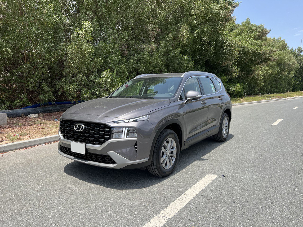Detail Picture Hyundai Santa Fe - Rent in Dubai